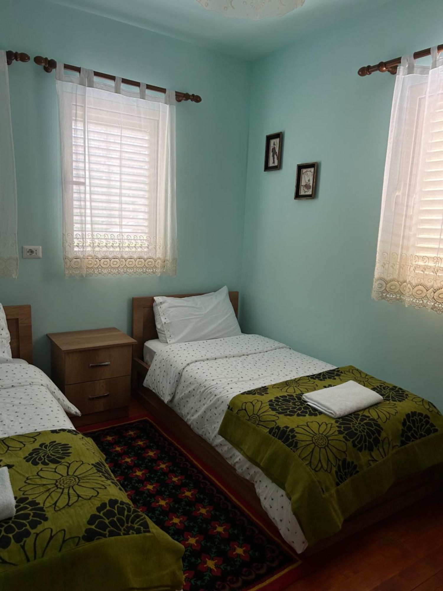 Bajram Curri Vita Guesthouse מראה חיצוני תמונה